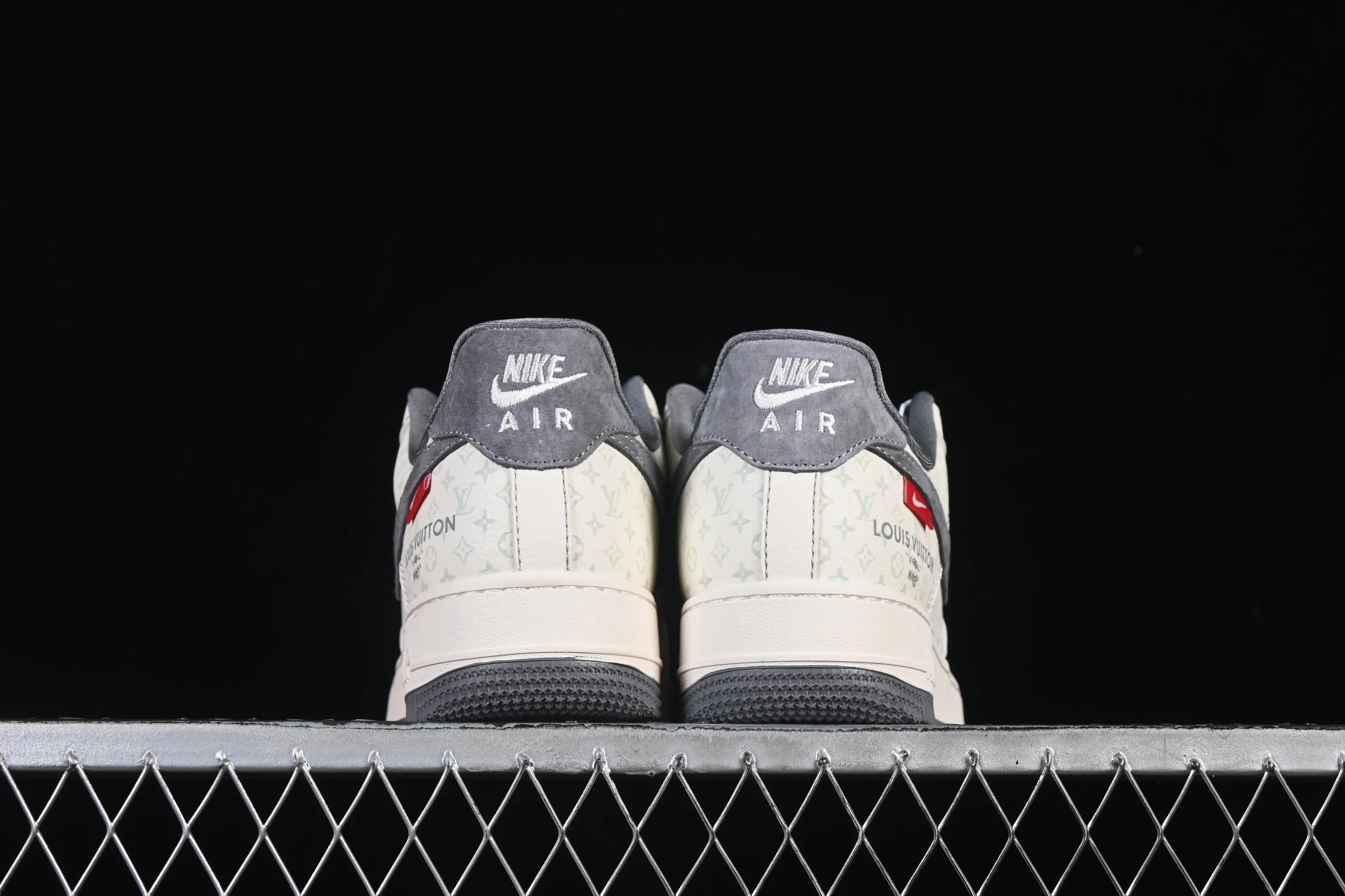 All categories Nk Air Force 1 Air Force series Nk Air Force 1 Low Air Force low-top Nike Air Force 1'07 Low LV co-branded printed beige gray Air Force 1 low-top casual sneakers MZ9588-816